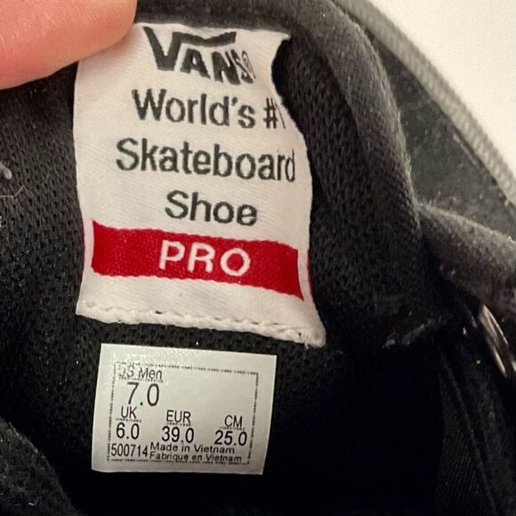 Vans Black Sneakers Canvas & Suede Chima Ferguson Pro 2 Skateboarding Sz 7 NWT - Picture 6 of 9